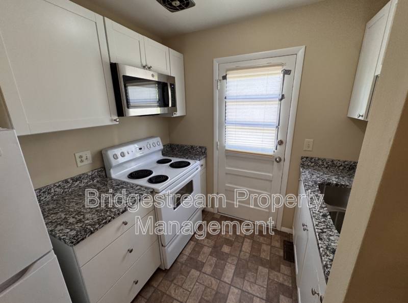 House for rent at 4352 Sunray Rd #A, Dayton, OH 45429