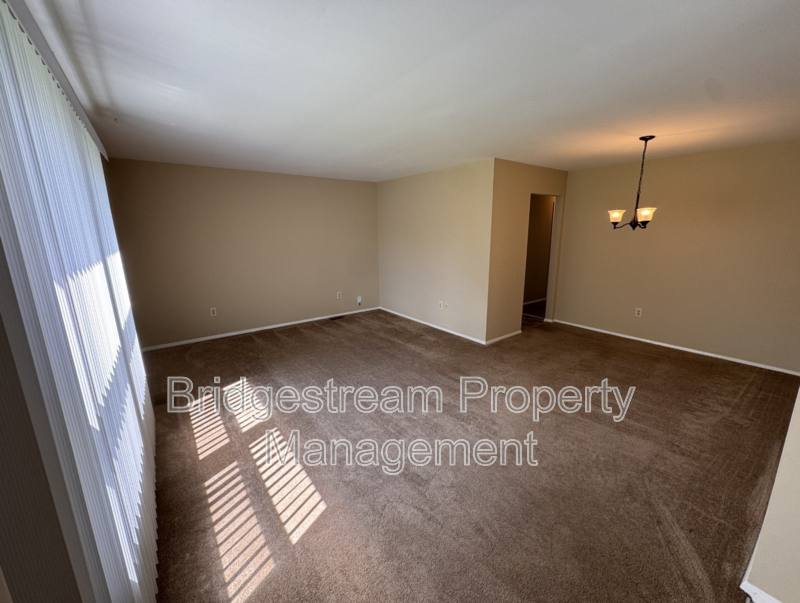 House for rent at 4352 Sunray Rd #A, Dayton, OH 45429