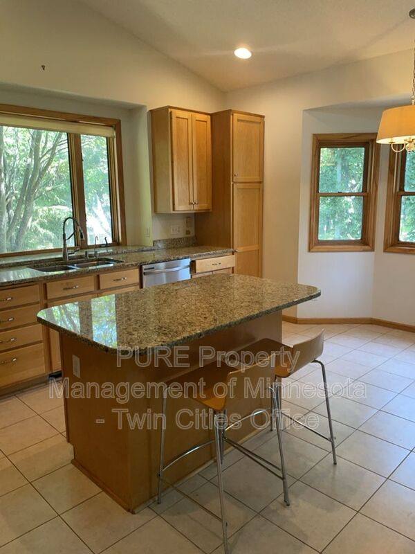 House for rent at 8636 Pheasant Run Rd, Saint Paul, MN 55125