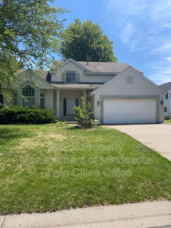 House for rent at 8636 Pheasant Run Rd, Saint Paul, MN 55125