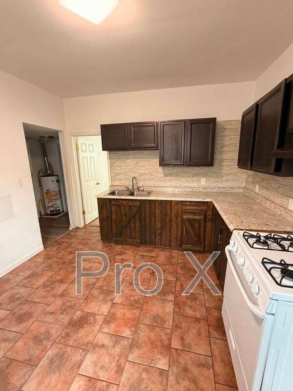 House for rent at 1008 W 2nd St, Joplin, MO 64801