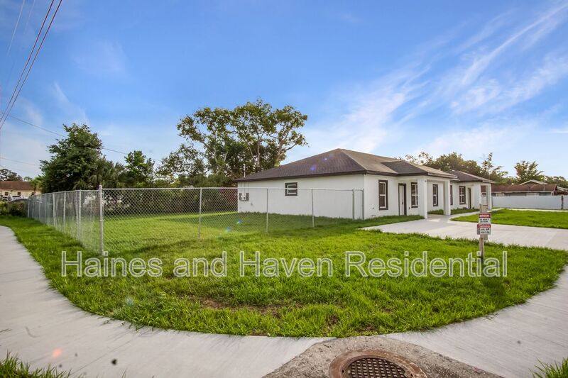 Apartment for rent at 304 Pearl St, Haines City, FL 33844