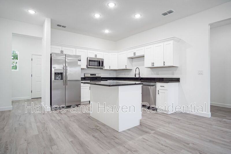 Apartment for rent at 304 Pearl St, Haines City, FL 33844