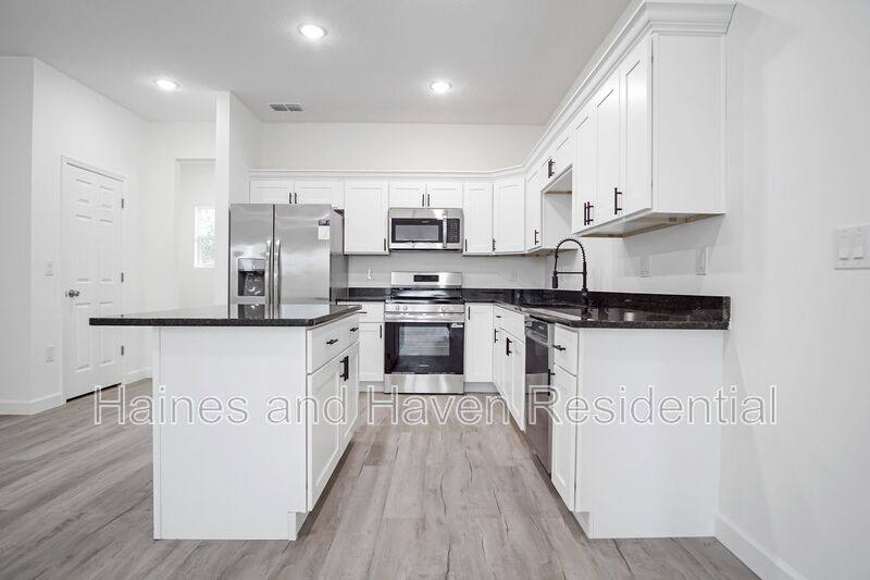 Apartment for rent at 304 Pearl St, Haines City, FL 33844