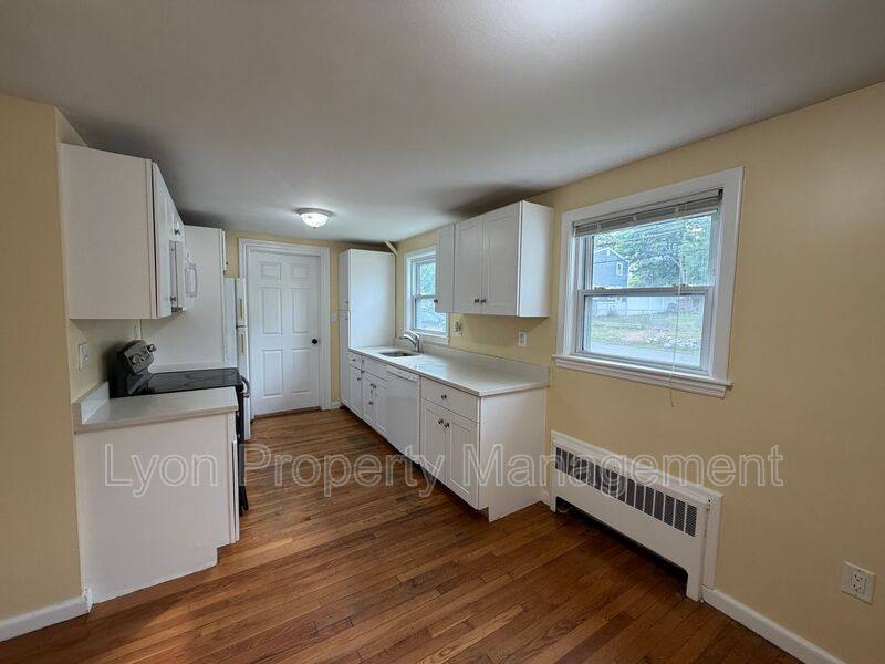 39 Alpena Ave, Dedham, MA 02026 - House for Rent - Image 10
