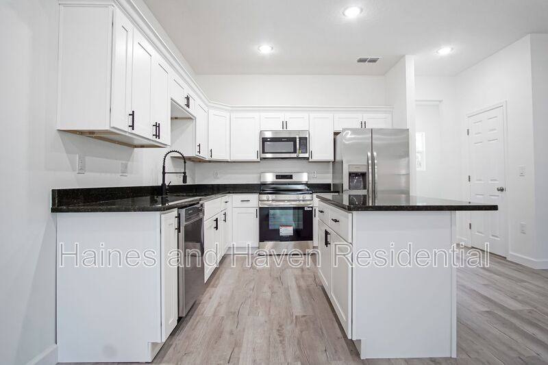 Apartment for rent at 308 Pearl St, Haines City, FL 33844