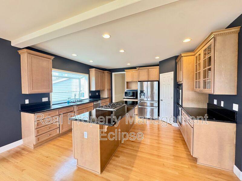 House for rent at 8310 NE 187th Way, Kenmore, WA 98028