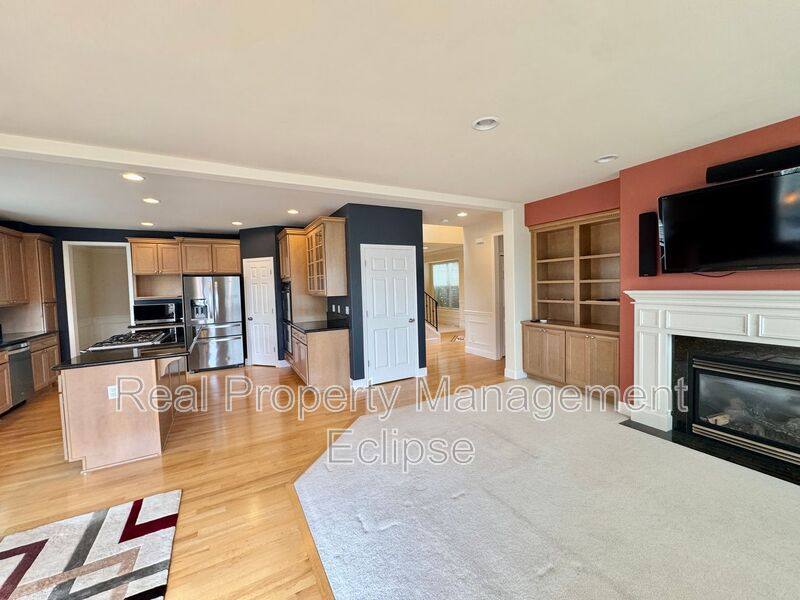 House for rent at 8310 NE 187th Way, Kenmore, WA 98028