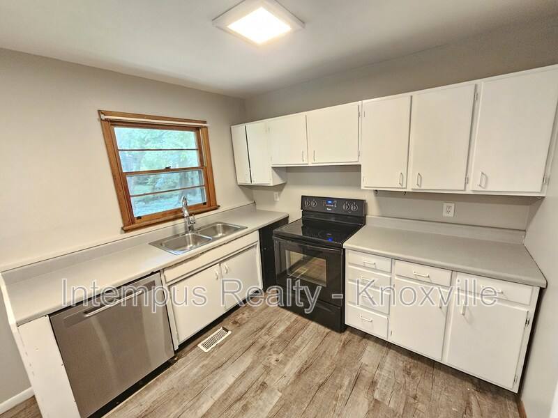 House for rent at 2000 Nandina Dr, Knoxville, TN 37912