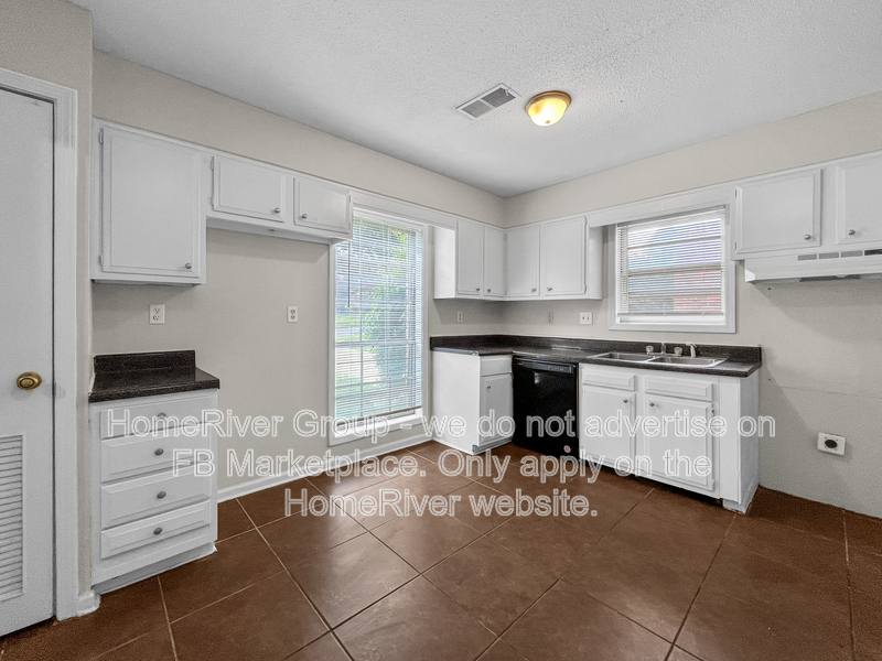 House for rent at 3171 Belle Tower Rd, Memphis, TN 38115