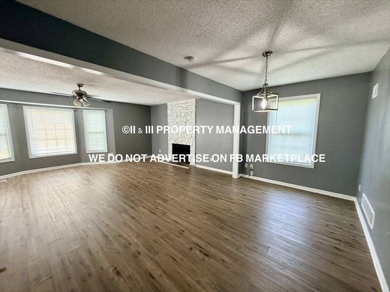 Townhouse for rent at 14011 Dunbar Court, Grandview, MO 64030