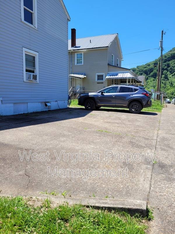 Apartment for rent at 119 Route 60 #2, Boomer, WV 25031