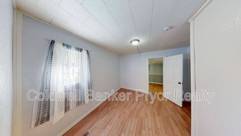 House for rent at 210 6th St, Graysville, TN 37338