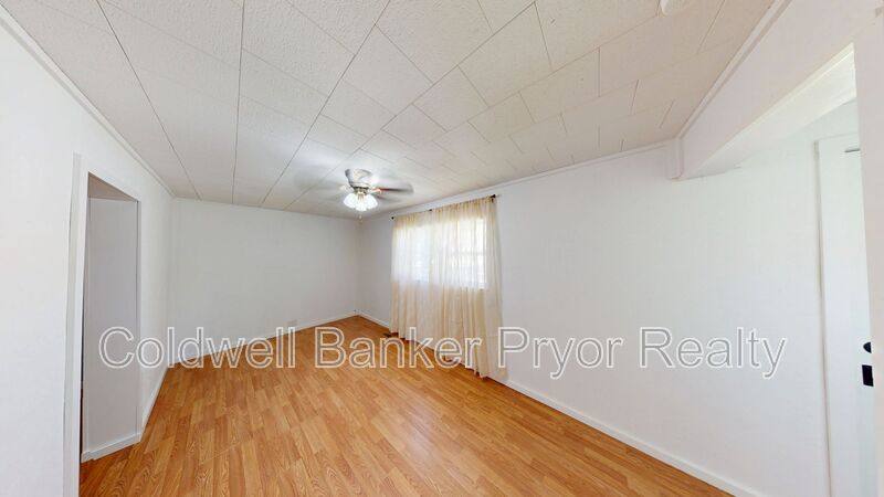 House for rent at 210 6th St, Graysville, TN 37338
