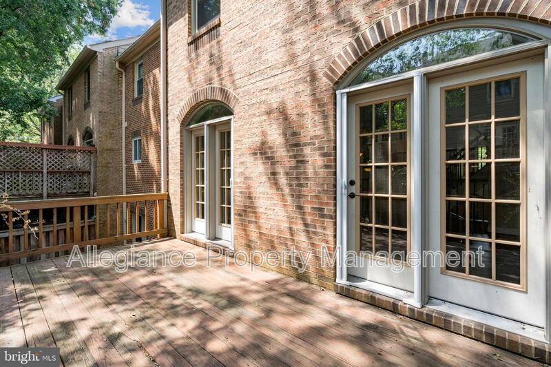Townhouse for rent at 3915 Green Look Court, Fairfax, VA 22033