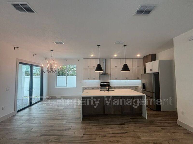 House for rent at 722 Ellwood Ave, Orlando, FL 32804