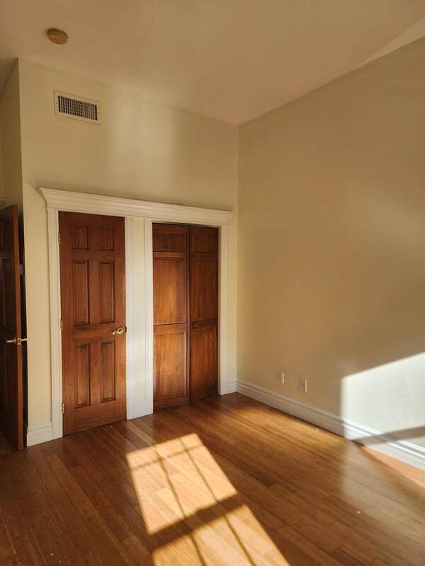 Apartment for rent at 15 S Hamilton St #3L, Poughkeepsie, NY 12601