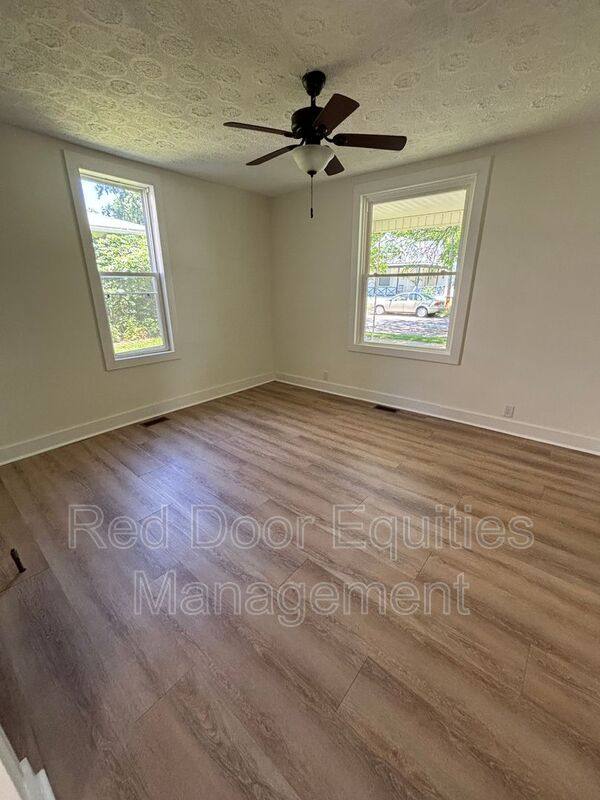 House for rent at 421 Washington Ave, Lancaster, OH 43130