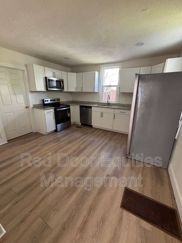 House for rent at 421 Washington Ave, Lancaster, OH 43130