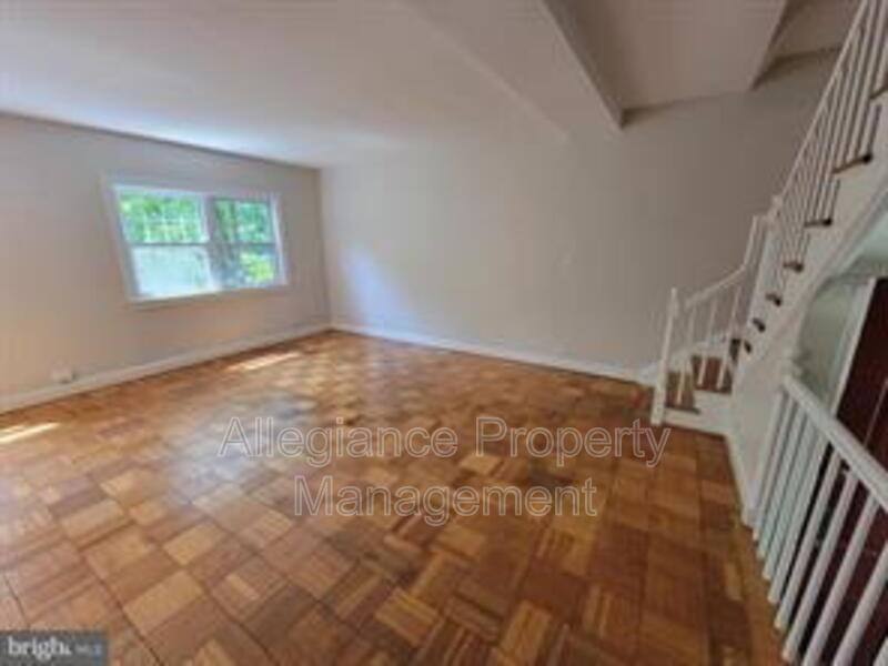 House for rent at 3472 Gunston Rd, Alexandria, VA 22302