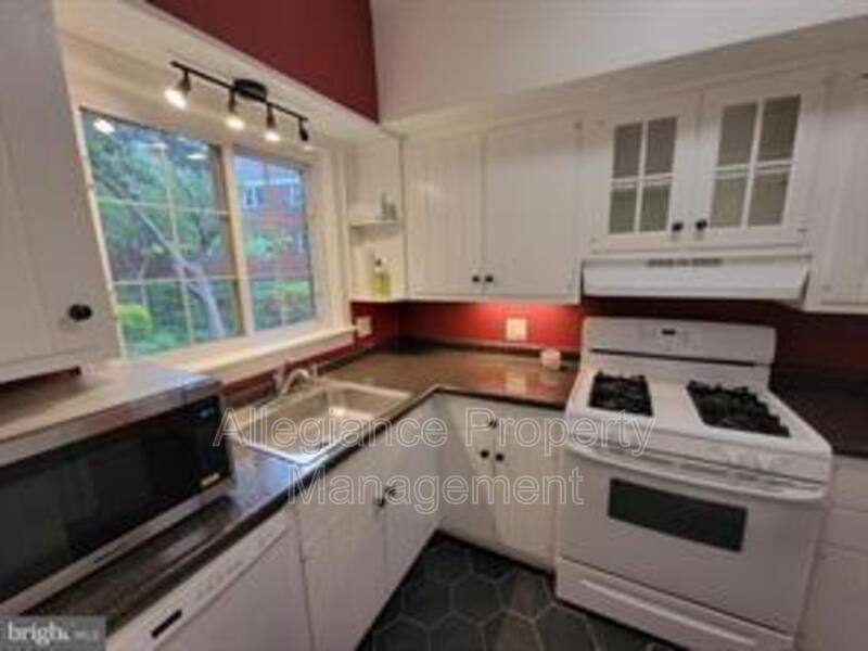 House for rent at 3472 Gunston Rd, Alexandria, VA 22302