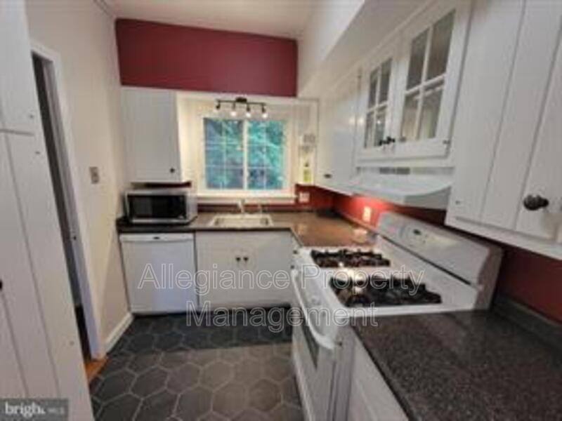 House for rent at 3472 Gunston Rd, Alexandria, VA 22302