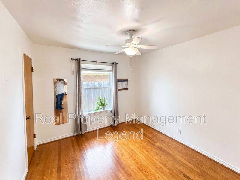 House for rent at 409 Lasalle Dr, Richardson, TX 75081