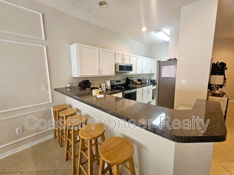 Townhouse for rent at 8148 Stone Leaf Lane, Tampa, FL 33647
