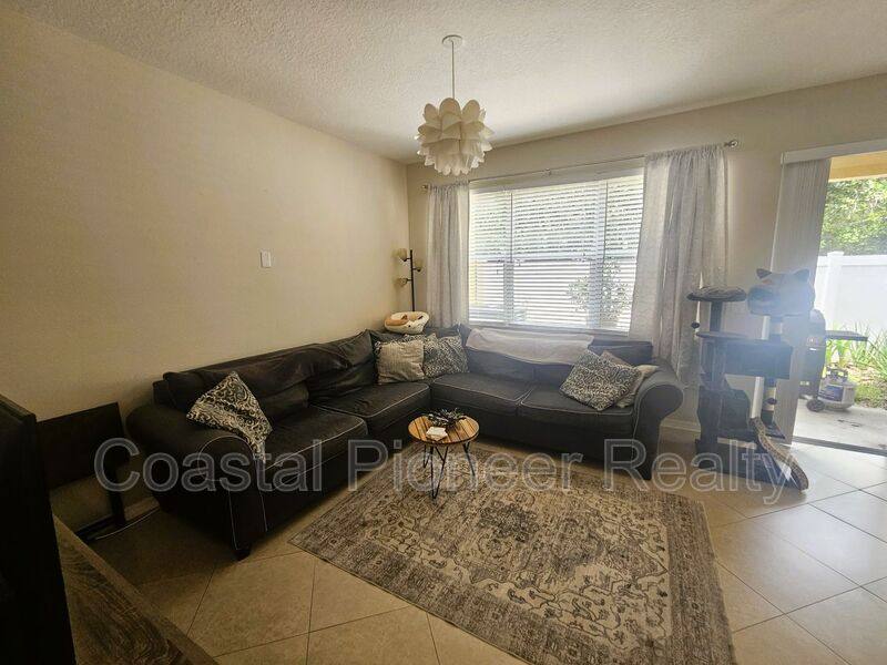 Townhouse for rent at 8148 Stone Leaf Lane, Tampa, FL 33647