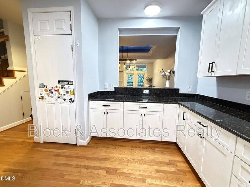Condo for rent at 210 E Davie St, Raleigh, NC 27601