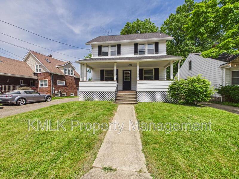 House for rent at 2899 Northland St, Cuyahoga Falls, OH 44221