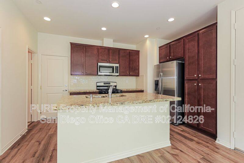 Townhouse for rent at 1741 San Jovani, San Diego, CA 92154