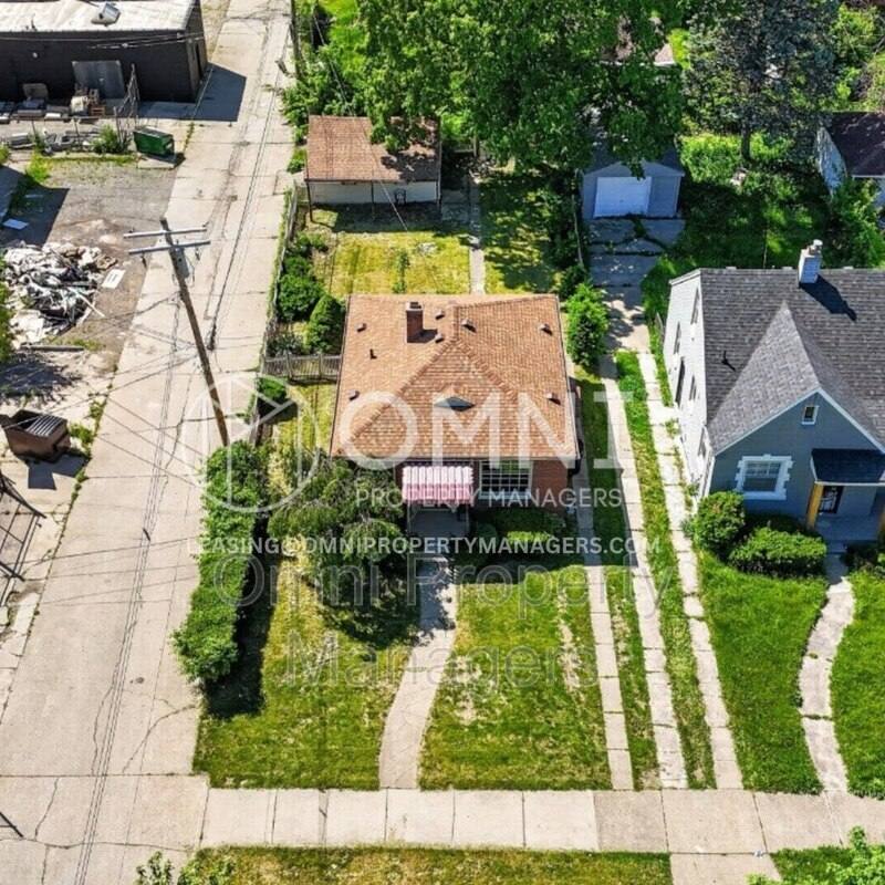 House for rent at 11529 Roxbury St, Detroit, MI 48224