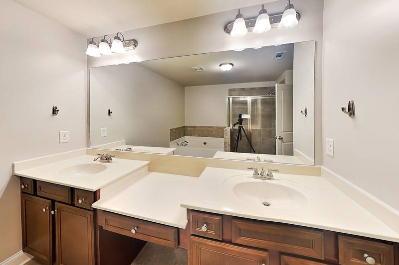 Townhouse for rent at 232 Braemore Mill Dr, Lawrenceville, GA 30044