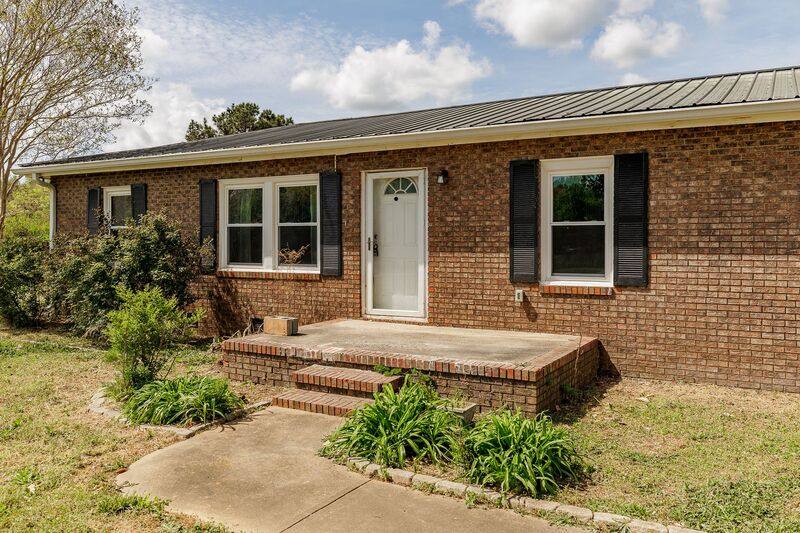 House for rent at 386 Sandy Creek Rd, Danielsville, GA 30633