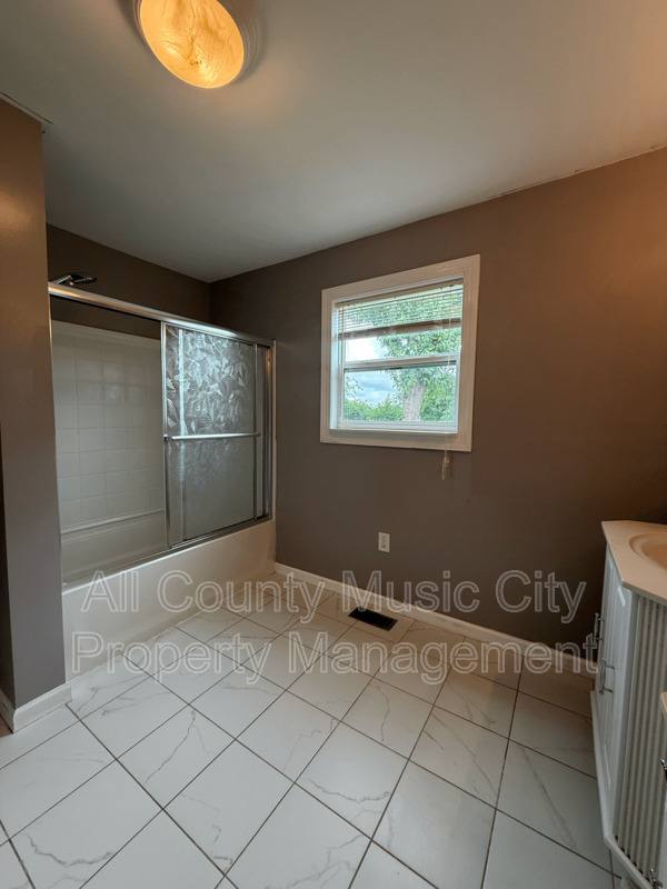House for rent at 522 Bentley St, Gallatin, TN 37066