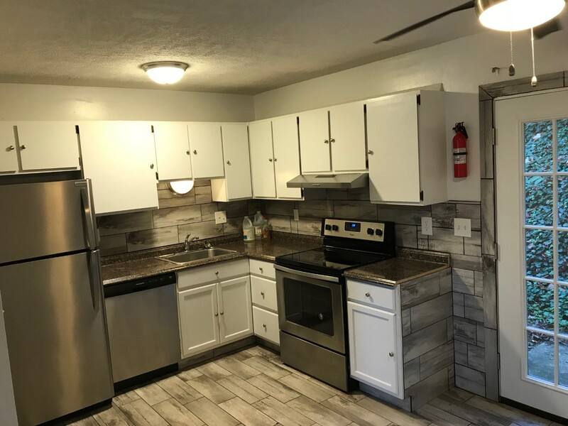 Townhouse for rent at 711 Bunker Hill Rd #16, Ashtabula, OH 44004