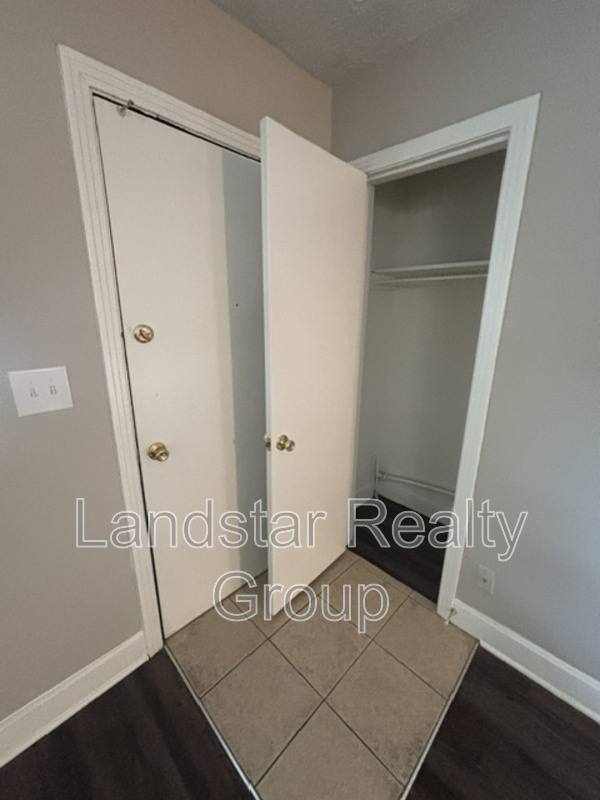 House for rent at 4721 Granada Dr, Louisville, KY 40272