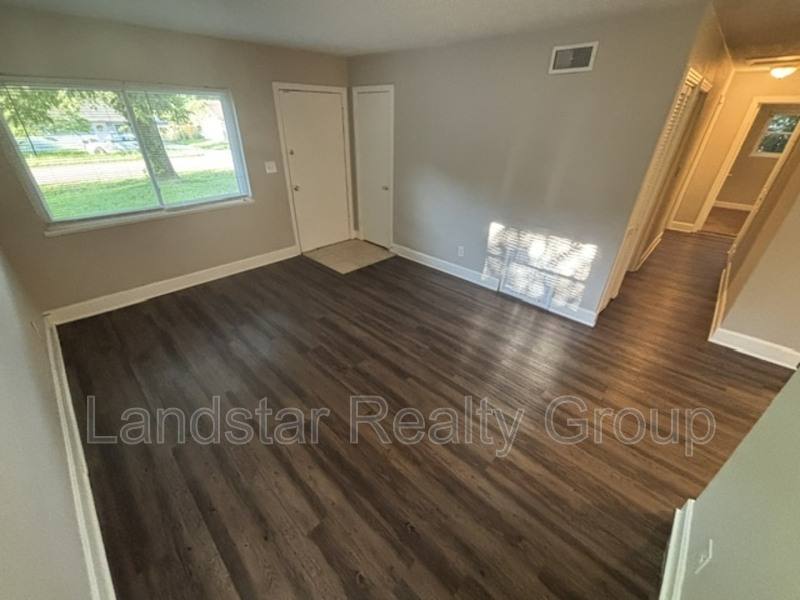 House for rent at 4721 Granada Dr, Louisville, KY 40272