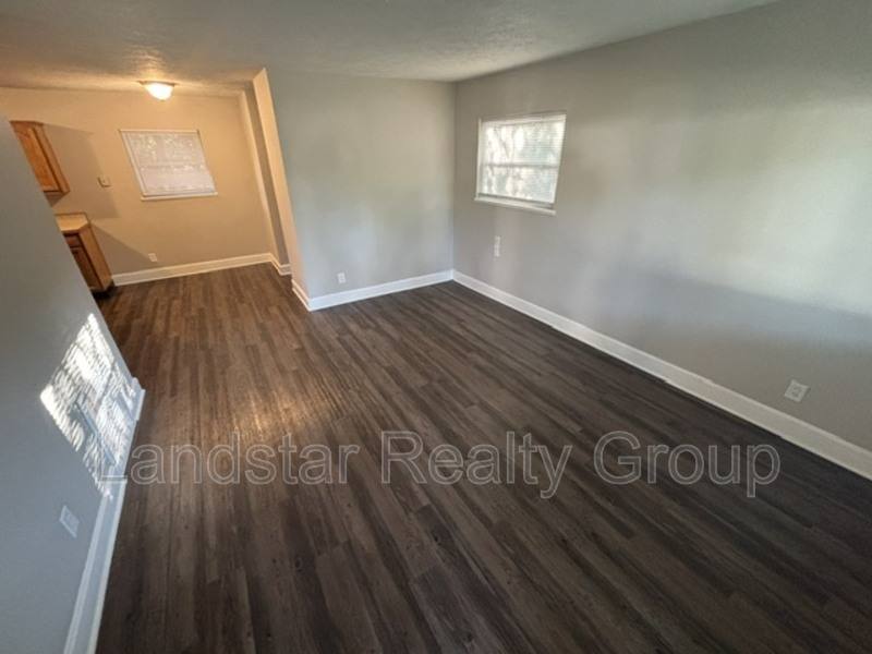 House for rent at 4721 Granada Dr, Louisville, KY 40272