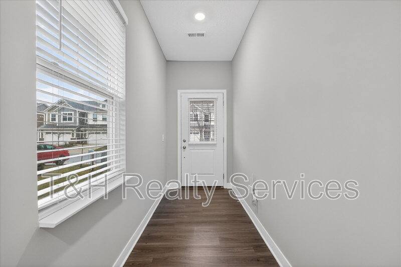 Townhouse for rent at 9586 Beckett St, Avon, IN 46123