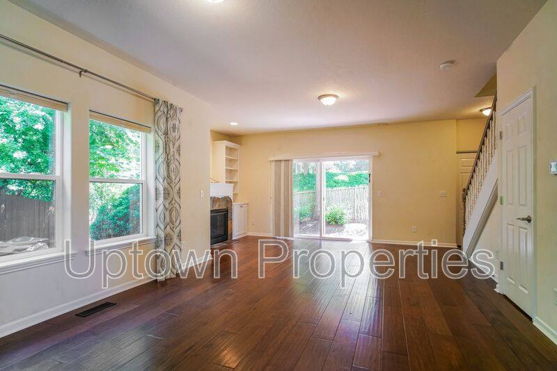 Townhouse for rent at 7306 SW Kelsi Court, Portland, OR 97223