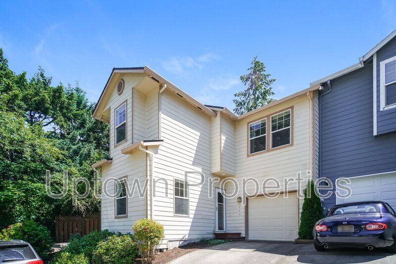 Townhouse for rent at 7306 SW Kelsi Court, Portland, OR 97223