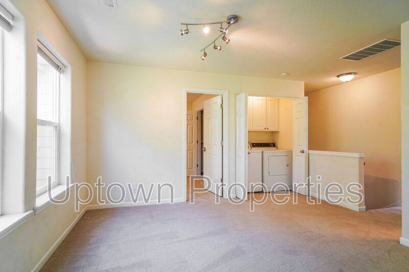 Townhouse for rent at 7306 SW Kelsi Court, Portland, OR 97223