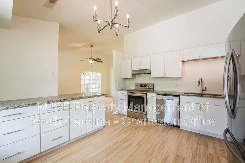 House for rent at 312 Macgregor Dr, Summerville, SC 29486