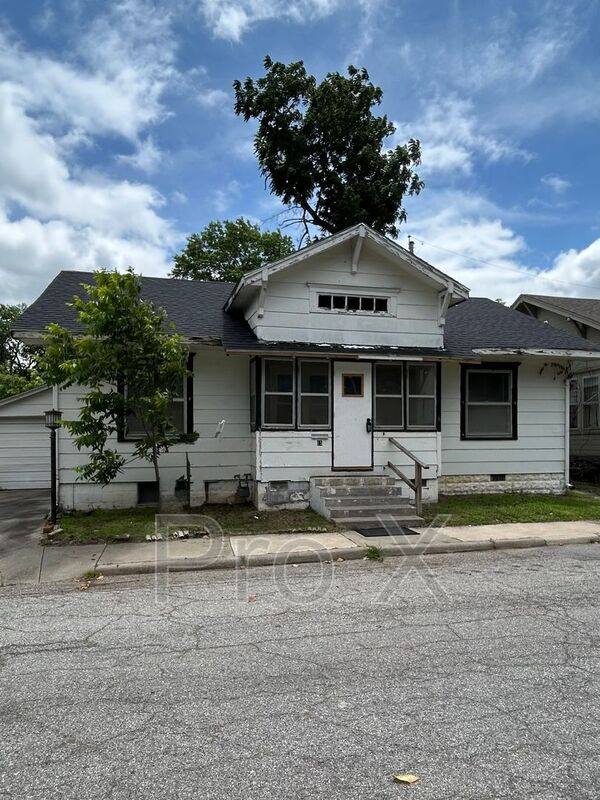House for rent at 15 4th St Circle, Pittsburg, KS 66762