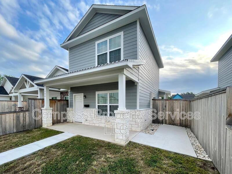 House for rent at 706 S Main St, McGregor, TX 76657