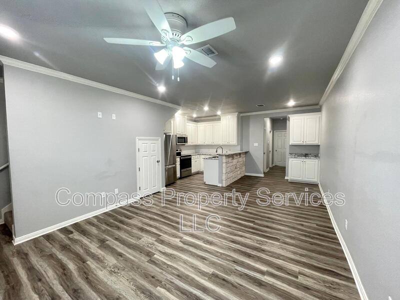House for rent at 706 S Main St, McGregor, TX 76657
