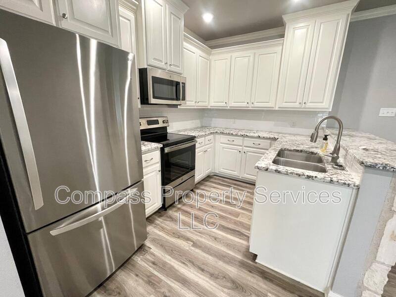 House for rent at 706 S Main St, McGregor, TX 76657
