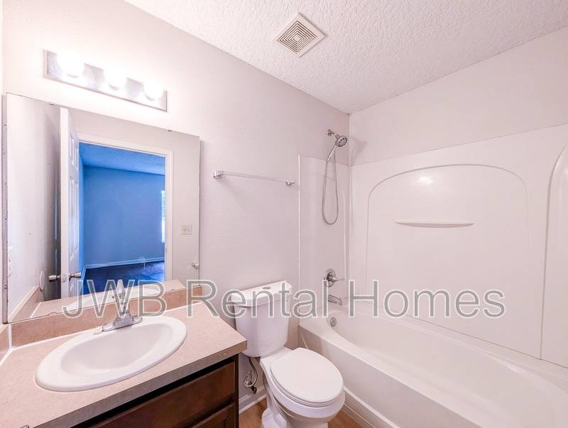 House for rent at 2037 Sessions Lane, Jacksonville, FL 32207